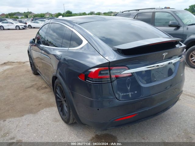 Photo 2 VIN: 5YJXCAE21GF006570 - TESLA MODEL X 