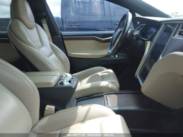 Photo 4 VIN: 5YJXCAE21GF006570 - TESLA MODEL X 