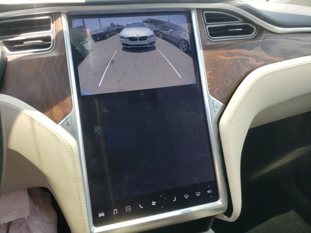 Photo 8 VIN: 5YJXCAE21HF064695 - TESLA MODEL X 