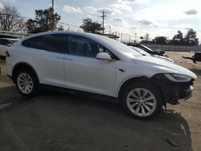 Photo 3 VIN: 5YJXCAE21JF118793 - TESLA MODEL X 