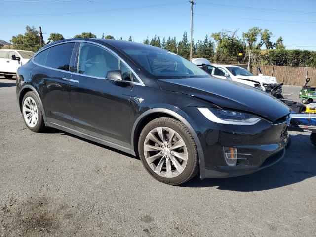 Photo 3 VIN: 5YJXCAE22JF136736 - TESLA MODEL X 