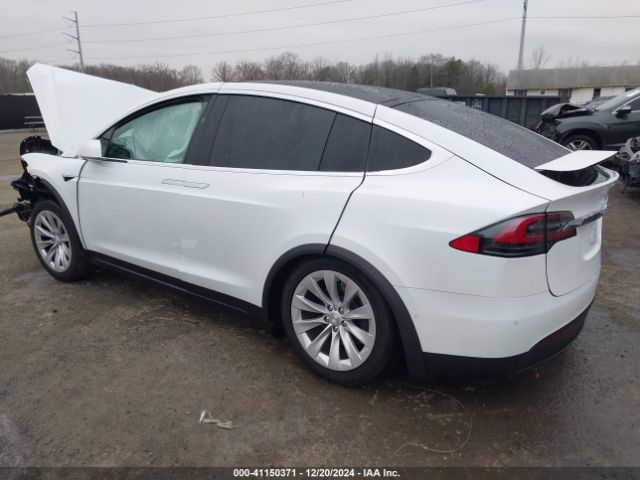 Photo 2 VIN: 5YJXCAE22KF185128 - TESLA MODEL X 