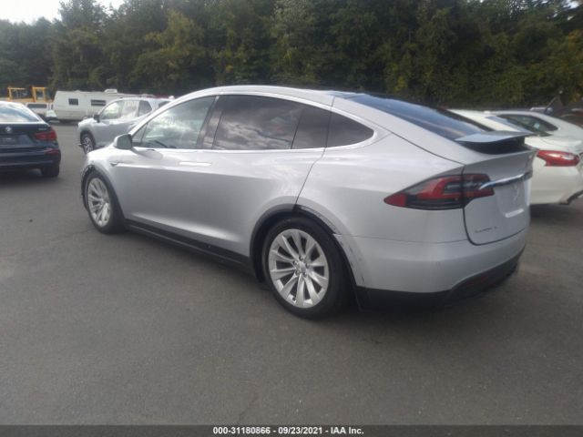 Photo 2 VIN: 5YJXCAE23GF015254 - TESLA MODEL X 