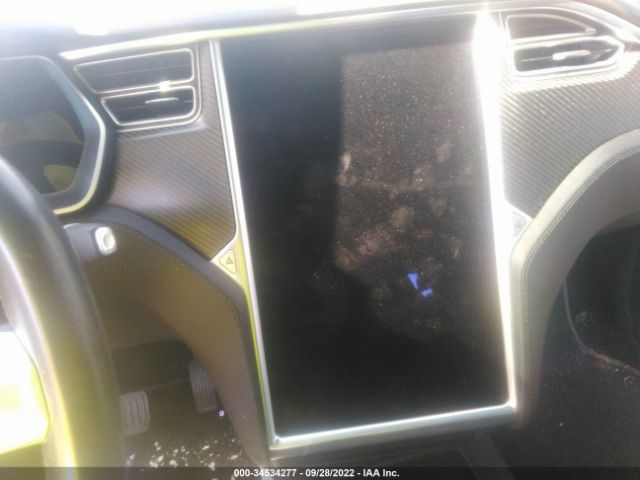 Photo 6 VIN: 5YJXCAE23HF061264 - TESLA MODEL X 