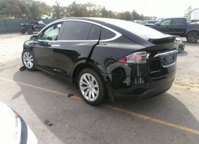 Photo 2 VIN: 5YJXCAE23JF103910 - TESLA MODEL X 