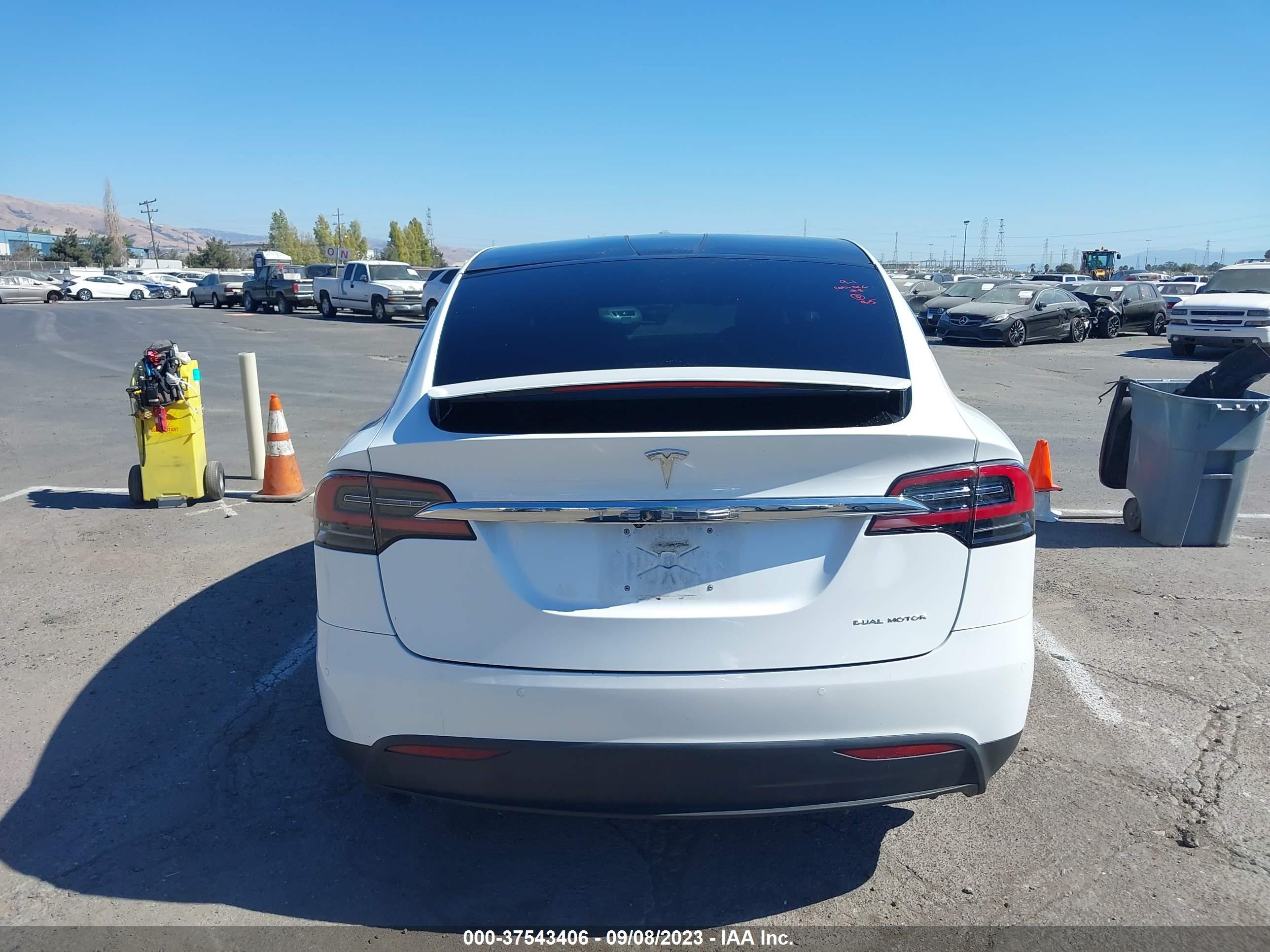 Photo 15 VIN: 5YJXCAE23LF232667 - TESLA MODEL X 