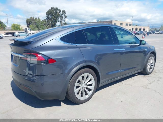 Photo 3 VIN: 5YJXCAE24GF001525 - TESLA MODEL X 