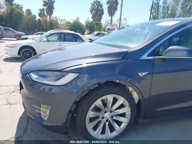 Photo 5 VIN: 5YJXCAE24GF001525 - TESLA MODEL X 