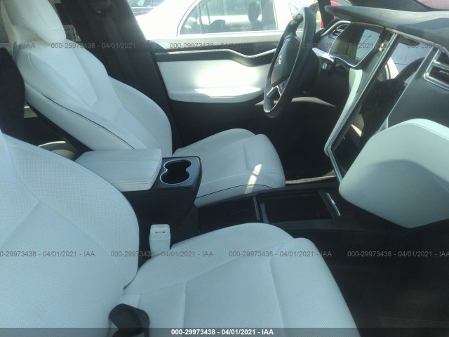 Photo 4 VIN: 5YJXCAE24GF003730 - TESLA MODEL X 