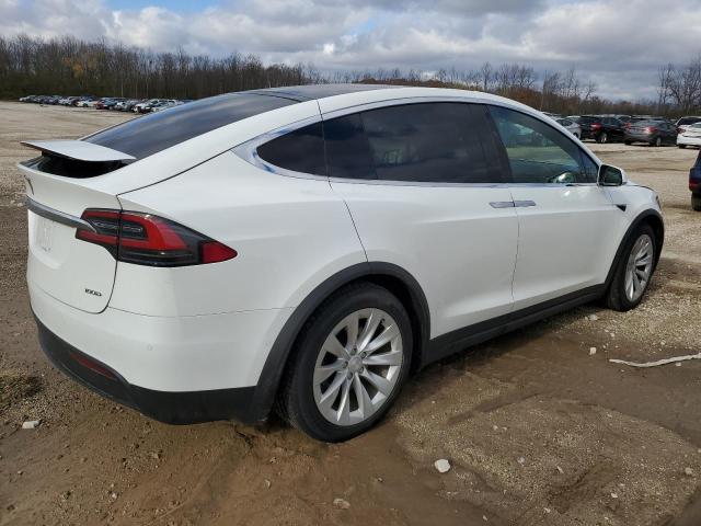 Photo 2 VIN: 5YJXCAE24HF076677 - TESLA MODEL X 