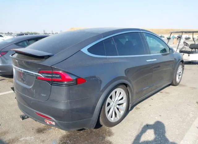 Photo 3 VIN: 5YJXCAE24HF078171 - TESLA MODEL X 