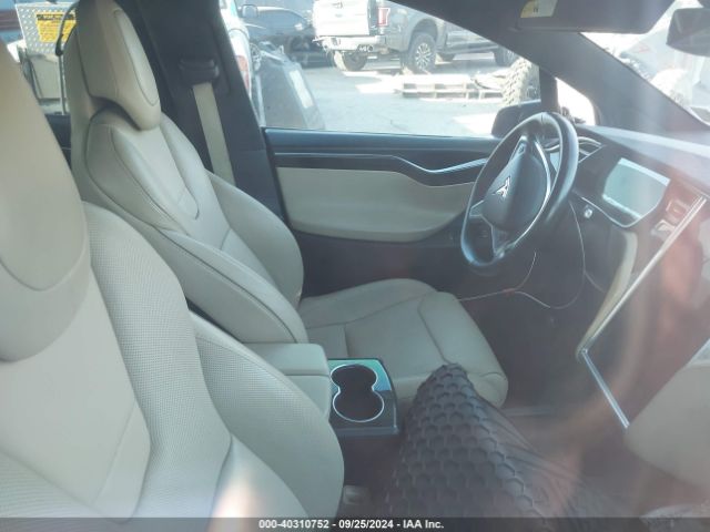 Photo 4 VIN: 5YJXCAE25GF001548 - TESLA MODEL X 