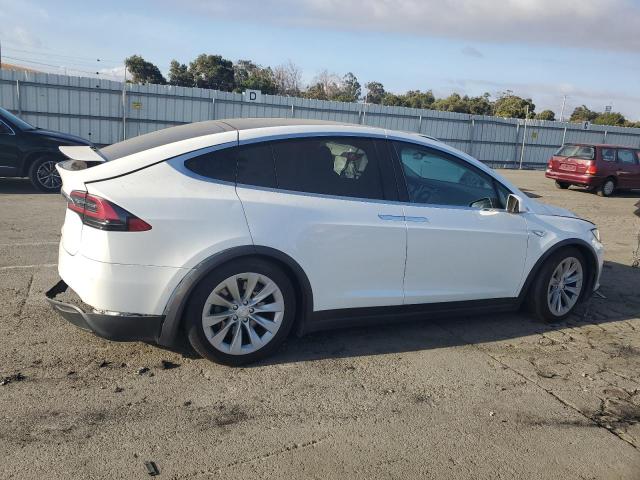 Photo 2 VIN: 5YJXCAE25GF001730 - TESLA MODEL X 