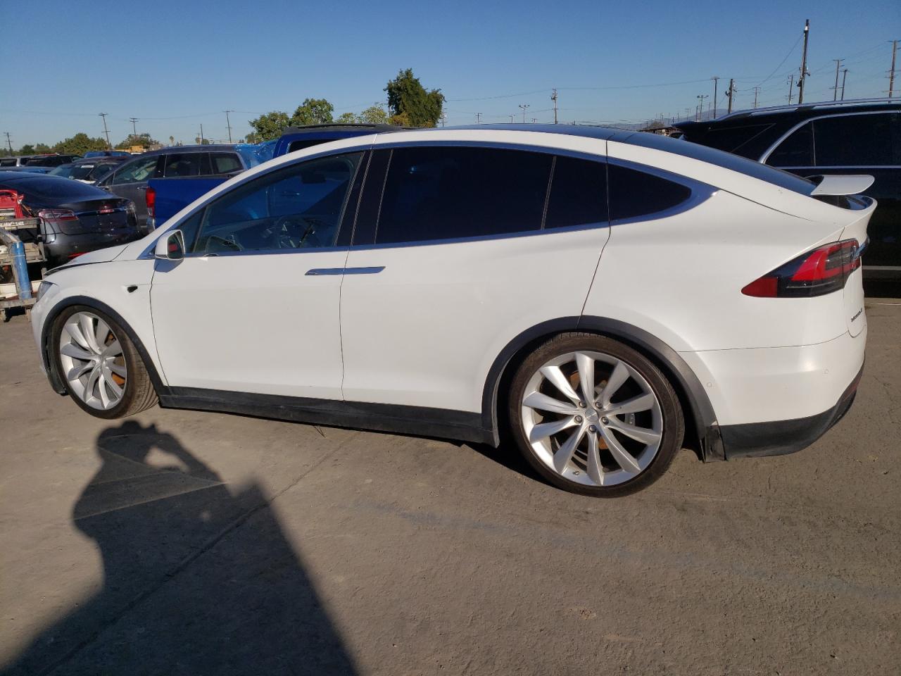 Photo 2 VIN: 5YJXCAE25HF052047 - TESLA MODEL X 