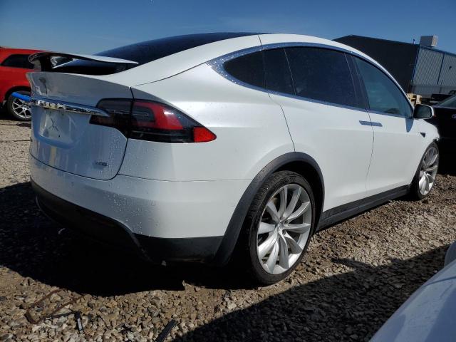 Photo 2 VIN: 5YJXCAE25HF052047 - TESLA MODEL X 