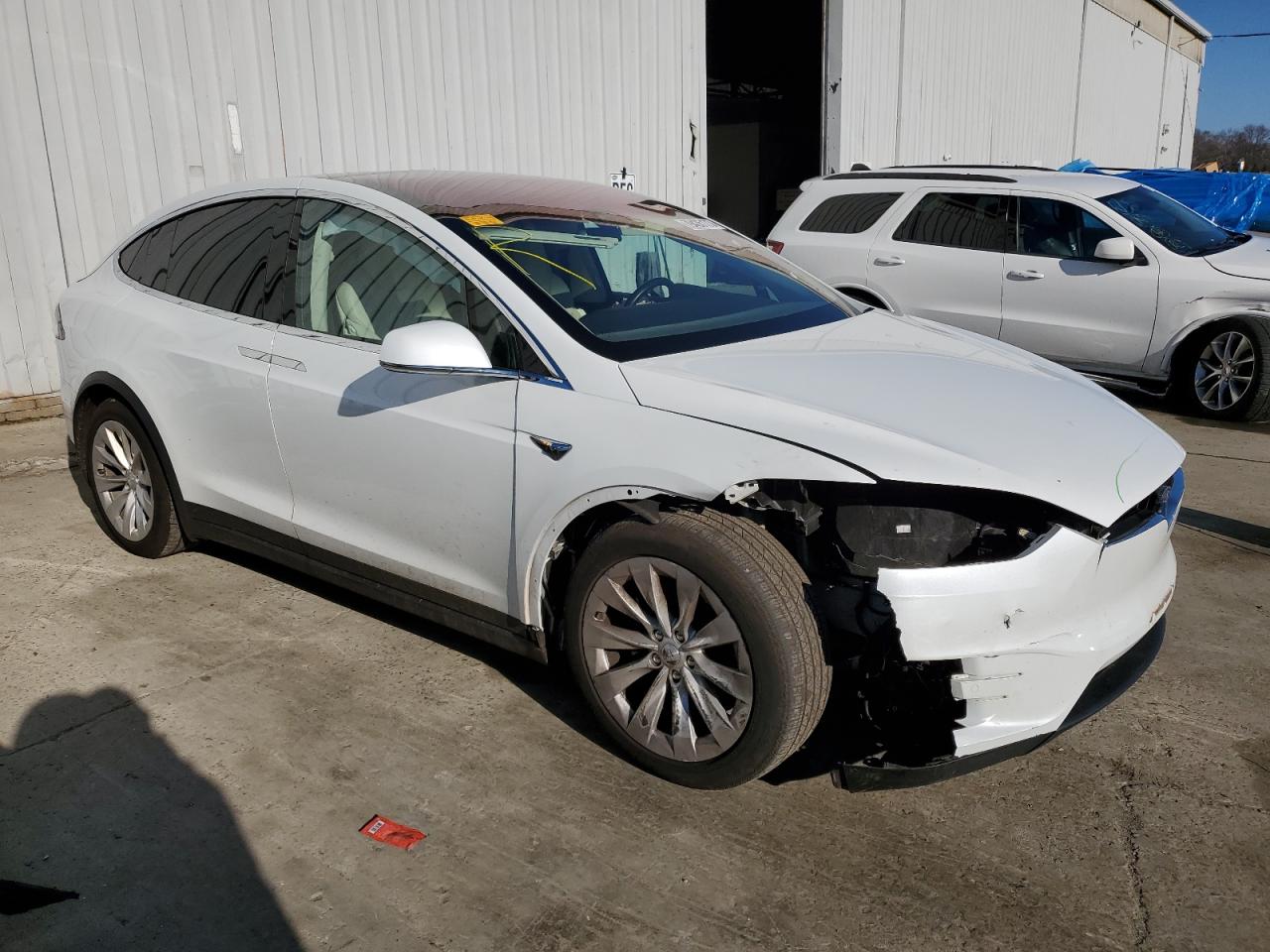 Photo 3 VIN: 5YJXCAE25JF119932 - TESLA MODEL X 