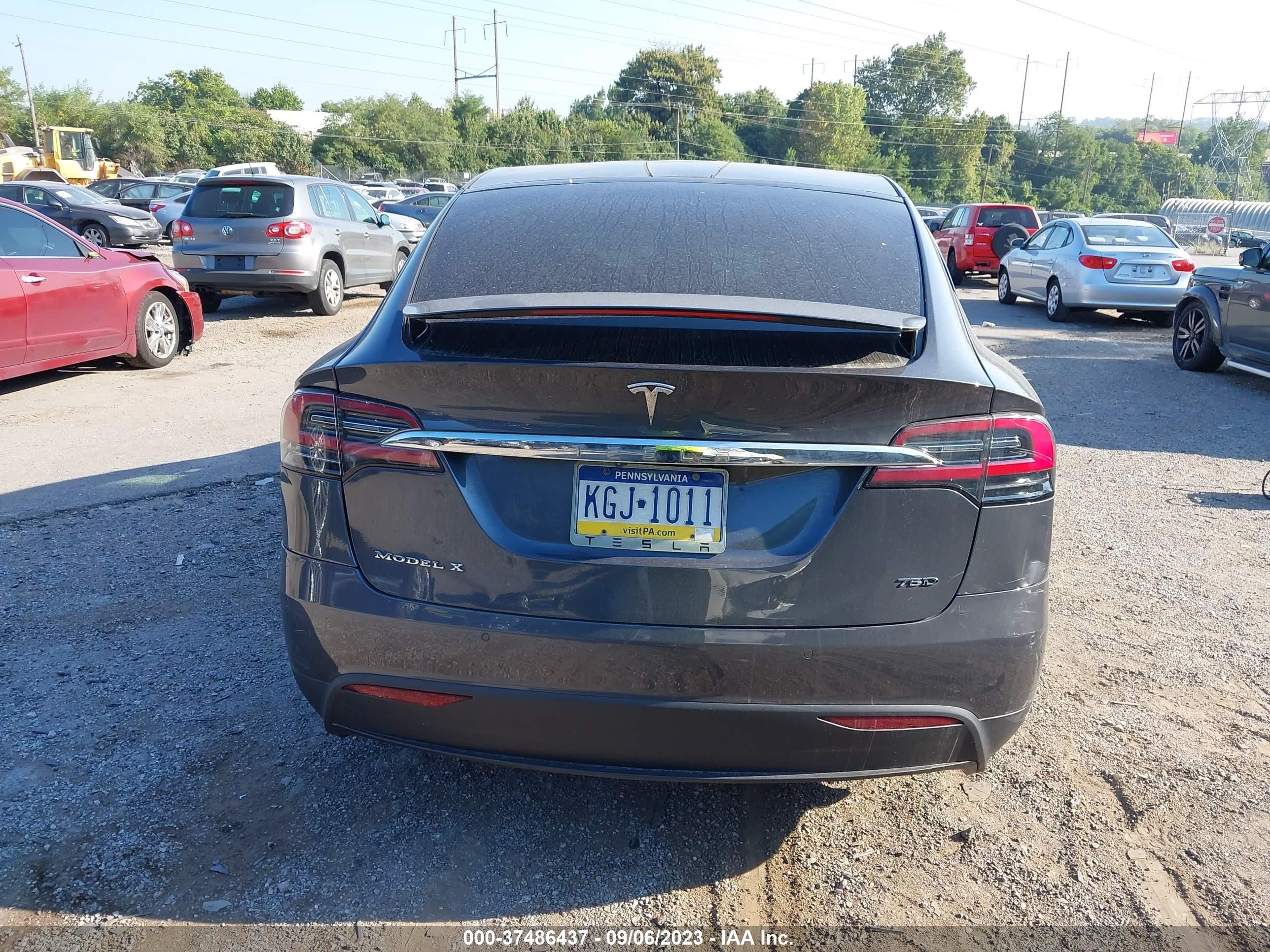 Photo 14 VIN: 5YJXCAE26GF021159 - TESLA MODEL X 