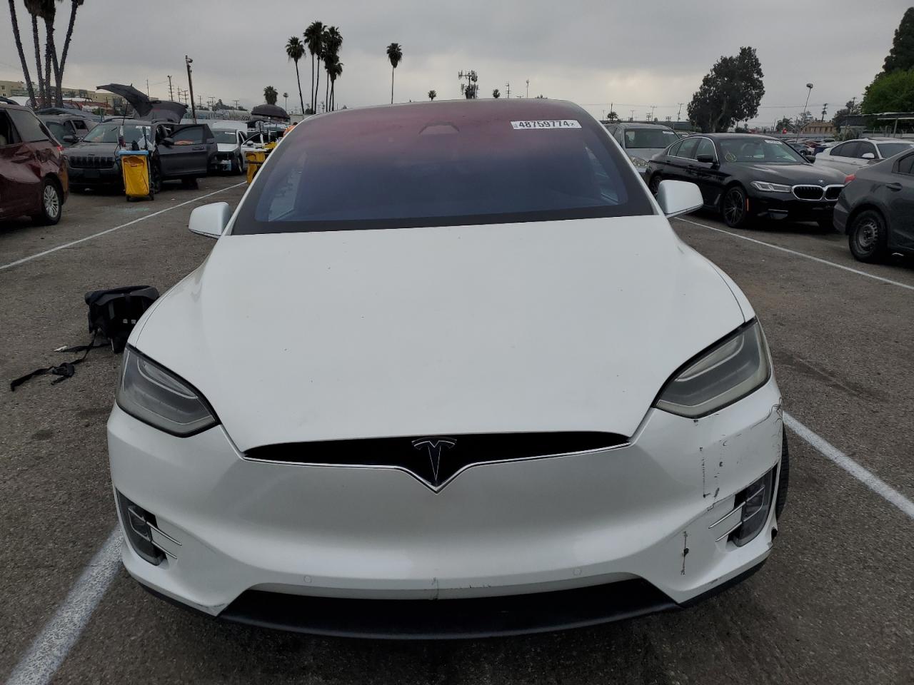 Photo 4 VIN: 5YJXCAE26HF061789 - TESLA MODEL X 