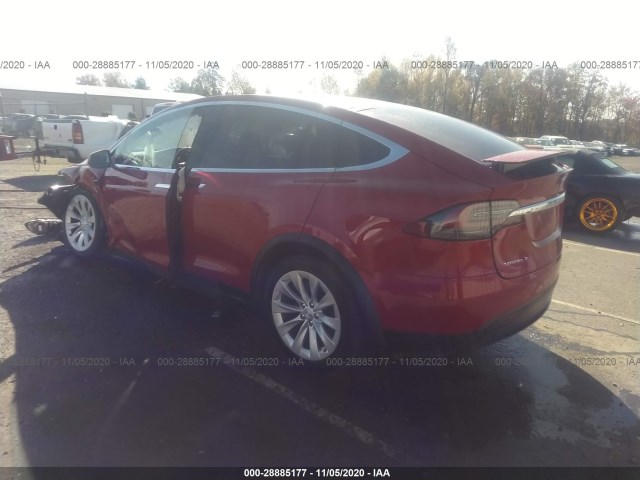 Photo 2 VIN: 5YJXCAE26JF089209 - TESLA MODEL X 75D 