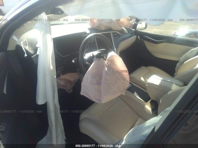 Photo 4 VIN: 5YJXCAE26JF089209 - TESLA MODEL X 75D 