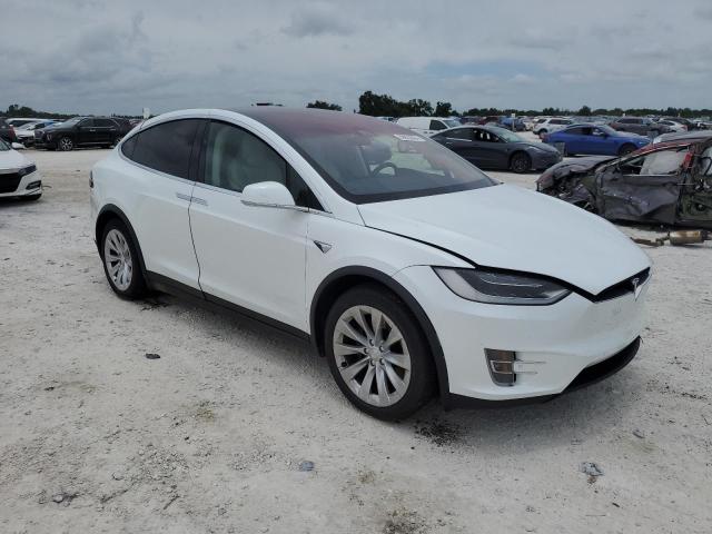 Photo 3 VIN: 5YJXCAE26JF115808 - TESLA MODEL X 