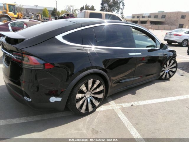 Photo 3 VIN: 5YJXCAE26JF126016 - TESLA MODEL X 