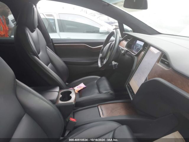 Photo 4 VIN: 5YJXCAE26LF300444 - TESLA MODEL X 