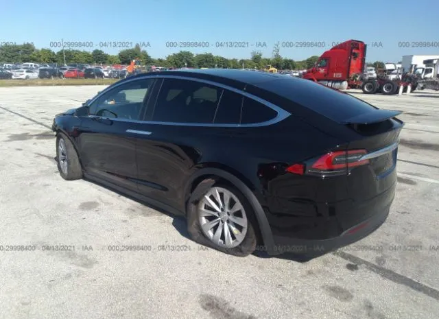 Photo 2 VIN: 5YJXCAE26MF323580 - TESLA MODEL X 