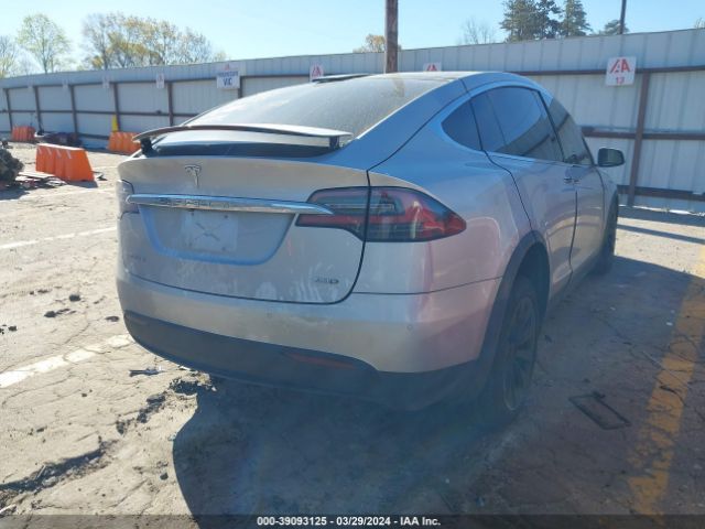 Photo 3 VIN: 5YJXCAE27GF002992 - TESLA MODEL X 