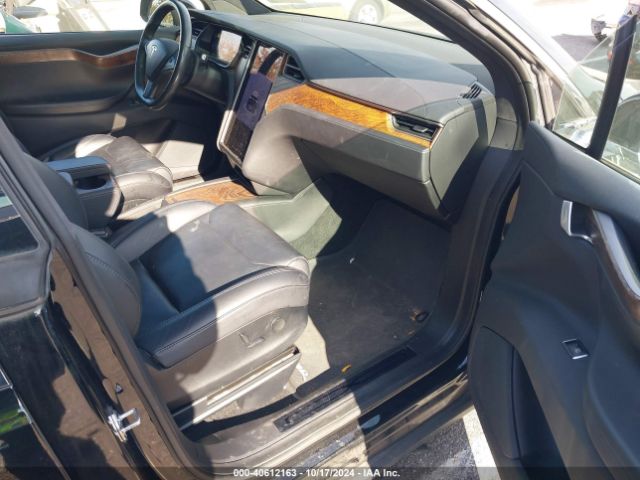 Photo 4 VIN: 5YJXCAE27KF205129 - TESLA MODEL X 