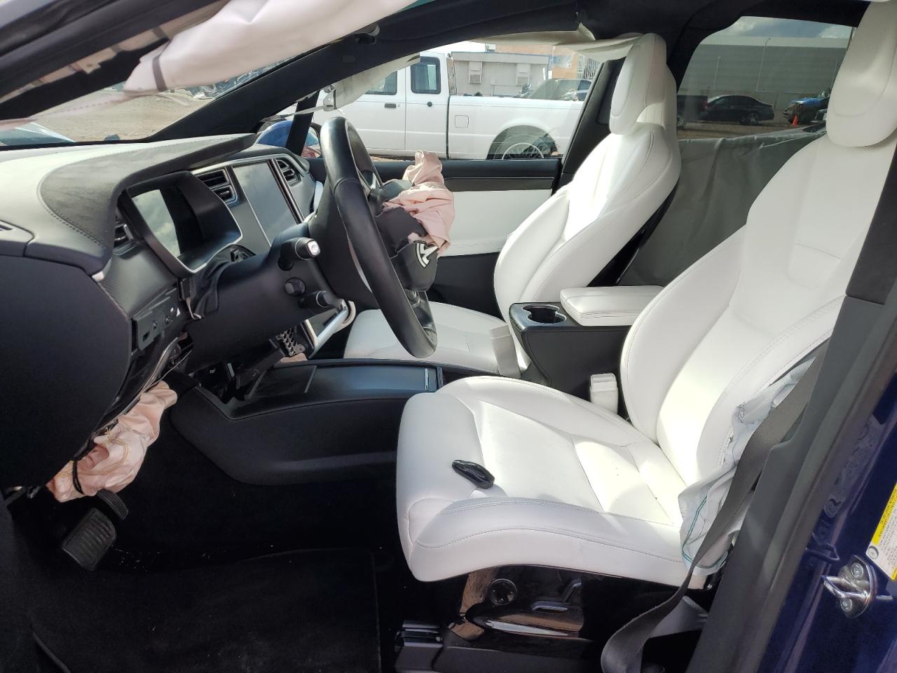 Photo 6 VIN: 5YJXCAE28HF040605 - TESLA MODEL X 