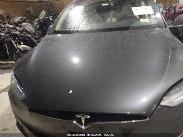 Photo 9 VIN: 5YJXCAE28JF088983 - TESLA MODEL X 