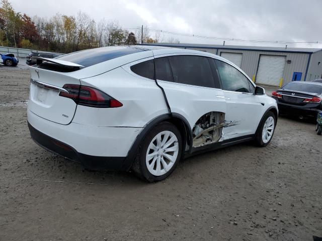 Photo 2 VIN: 5YJXCAE28JF125465 - TESLA MODEL X 