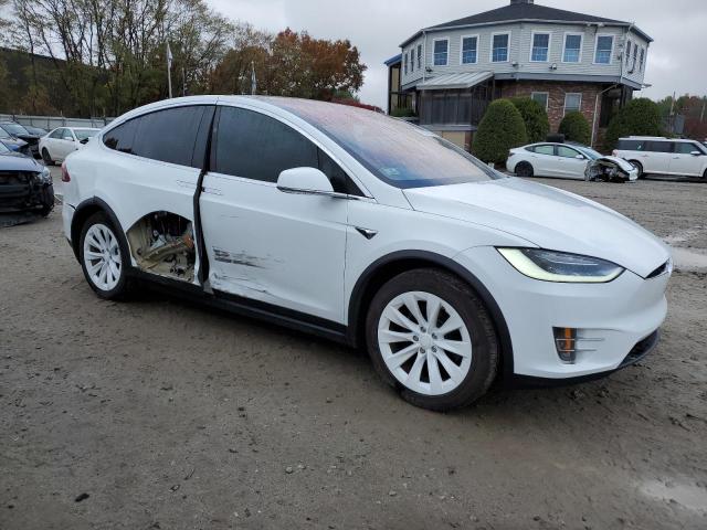 Photo 3 VIN: 5YJXCAE28JF125465 - TESLA MODEL X 