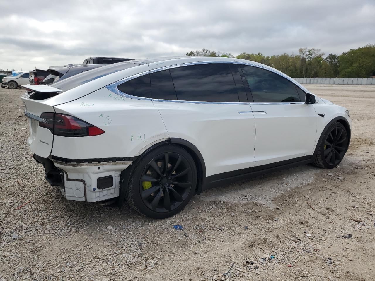 Photo 2 VIN: 5YJXCAE28KF189930 - TESLA MODEL X 