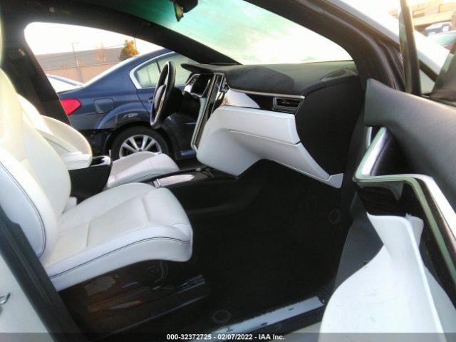 Photo 4 VIN: 5YJXCAE29GF008079 - TESLA MODEL X 