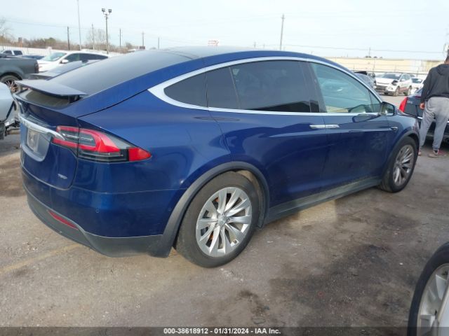 Photo 3 VIN: 5YJXCAE29JF099927 - TESLA MODEL X 