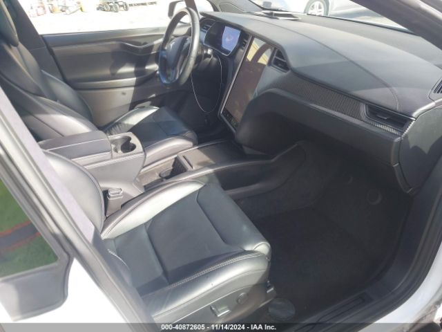 Photo 4 VIN: 5YJXCAE29JF111977 - TESLA MODEL X 