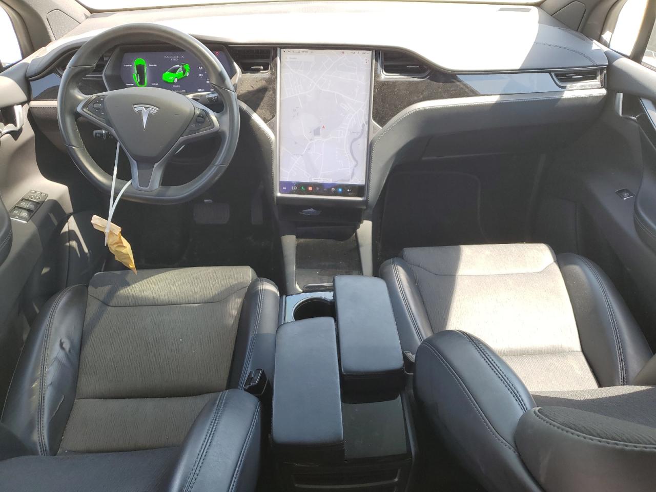 Photo 7 VIN: 5YJXCAE29JF113406 - TESLA MODEL X 