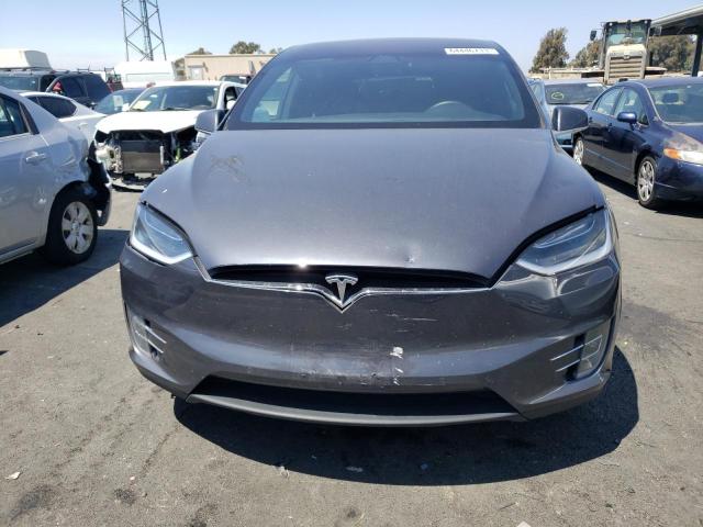 Photo 4 VIN: 5YJXCAE29JF121120 - TESLA MODEL X 