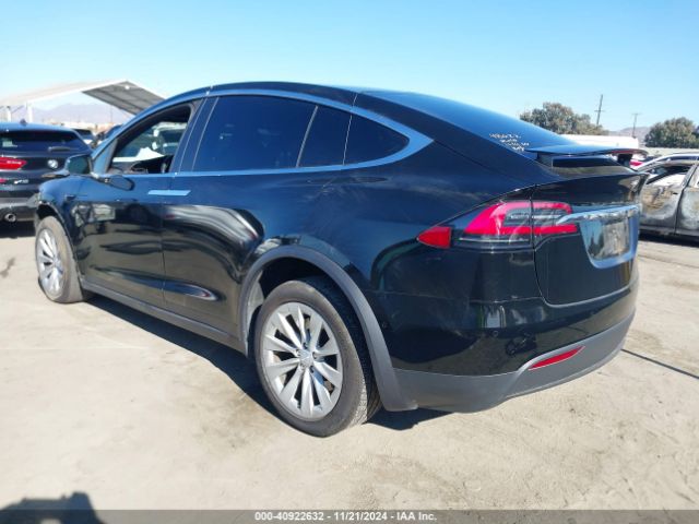 Photo 2 VIN: 5YJXCAE29KF186356 - TESLA MODEL X 