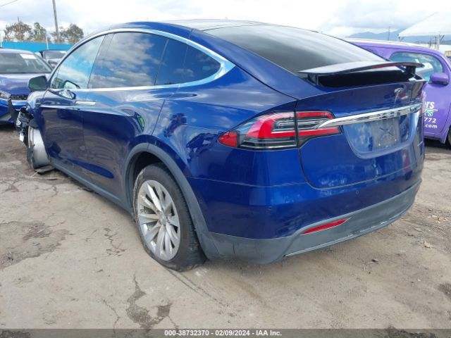 Photo 2 VIN: 5YJXCAE29LF283137 - TESLA MODEL X 