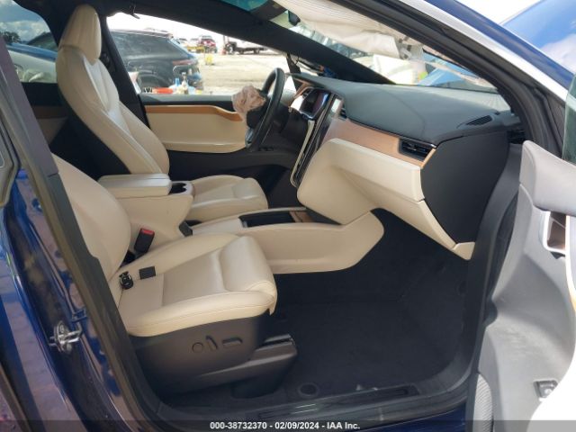 Photo 4 VIN: 5YJXCAE29LF283137 - TESLA MODEL X 