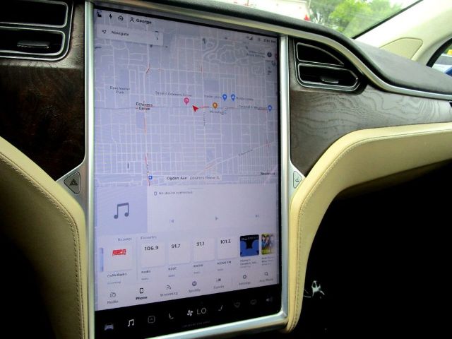 Photo 2 VIN: 5YJXCAE2XGF003781 - TESLA MODEL X 