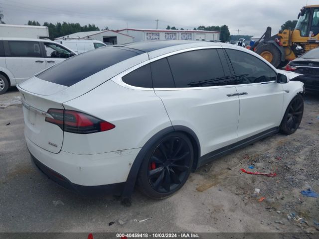 Photo 3 VIN: 5YJXCAE41GF003072 - TESLA MODEL X 