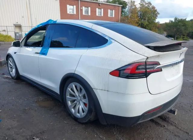 Photo 2 VIN: 5YJXCAE41KF181783 - TESLA MODEL X 