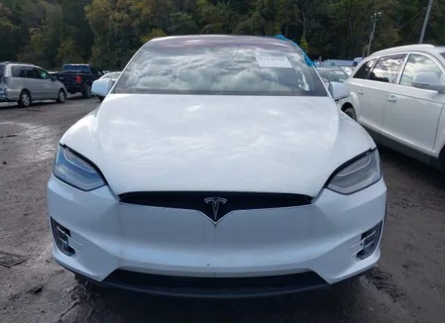 Photo 5 VIN: 5YJXCAE41KF181783 - TESLA MODEL X 