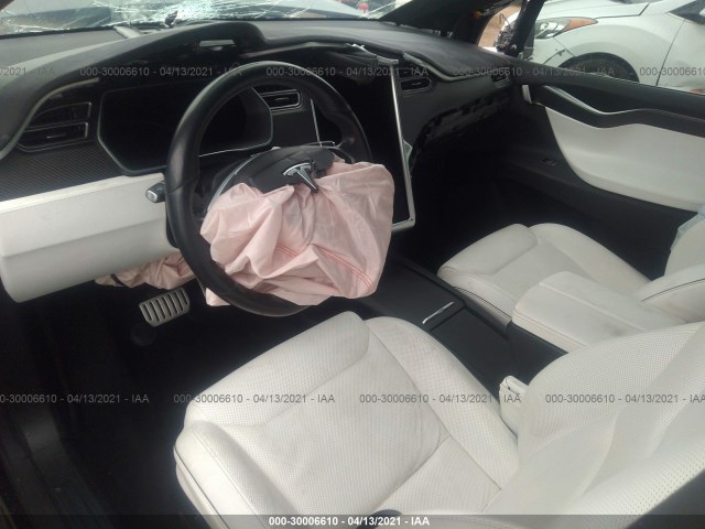 Photo 4 VIN: 5YJXCAE42GFS00252 - TESLA MODEL X 