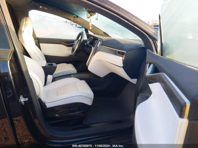 Photo 4 VIN: 5YJXCAE43GF001419 - TESLA MODEL X 