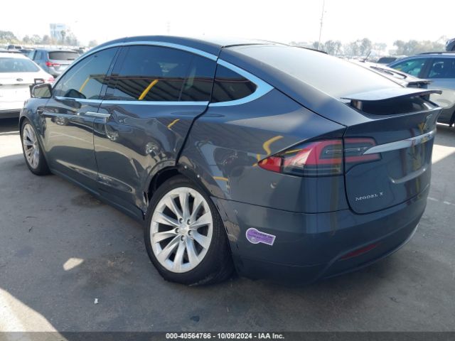 Photo 2 VIN: 5YJXCAE43HF055854 - TESLA MODEL X 